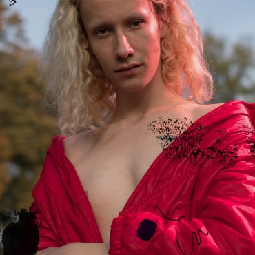stojím ve tmě abych viděl světlo dělám zlo aby dobro kvetlo MIRIAM
